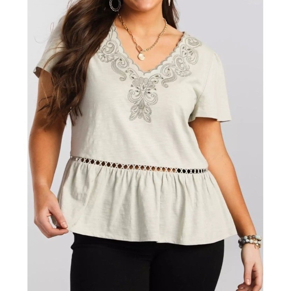 Buckle Daytrip Womens Scalloped Babydoll Top Embroidered Agate Gray Sz‎ M